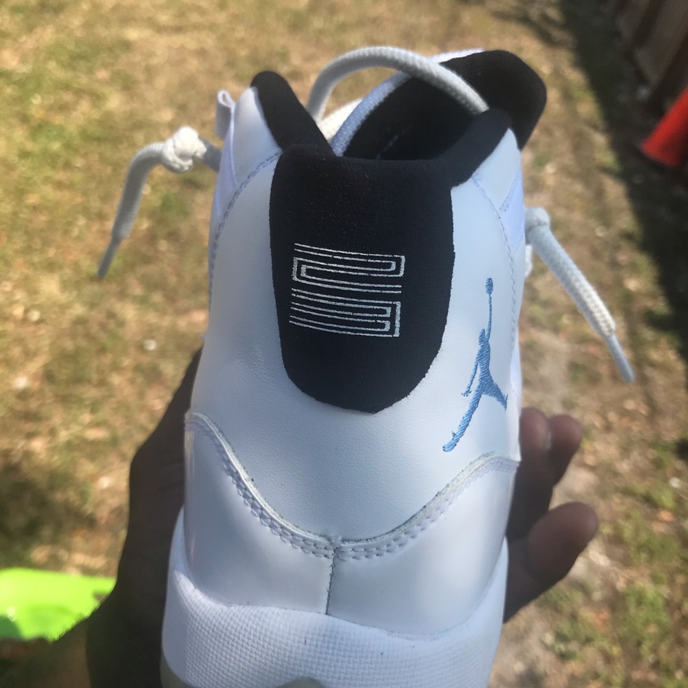 Jordan 11 North Carolina blue
